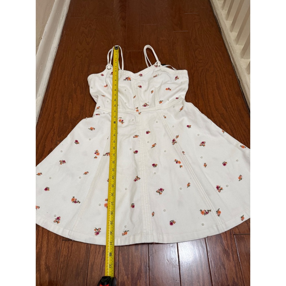 Steve Madden Harley Mini Dress Antique White Floral Pearl Denim Small NEW - Picture 4 of 6